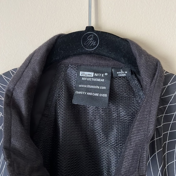 IllumiNITE Reflectivewear Waterproof Reflective Jacket - Picture 3 of 6